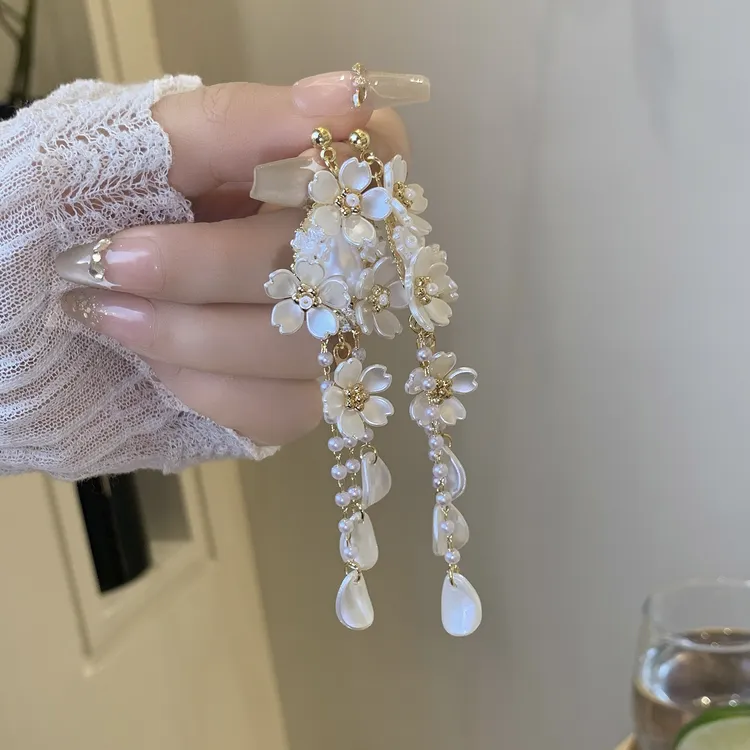 合金树脂耳饰 「春庭花」白色长款流苏耳坠高贵气质耳钉超仙女网红