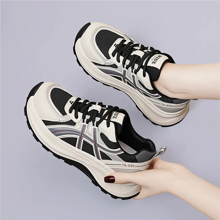 踩屎感运动鞋女2025秋冬新款防滑软底百搭阿甘鞋轻便不磨脚旅游鞋