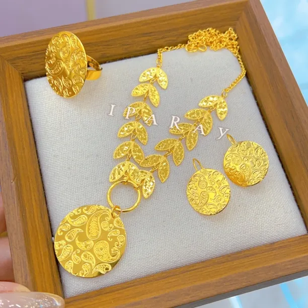 铜合金项链 伊帕尔阿依新款时尚精美三件套 轻奢金色精致欧美