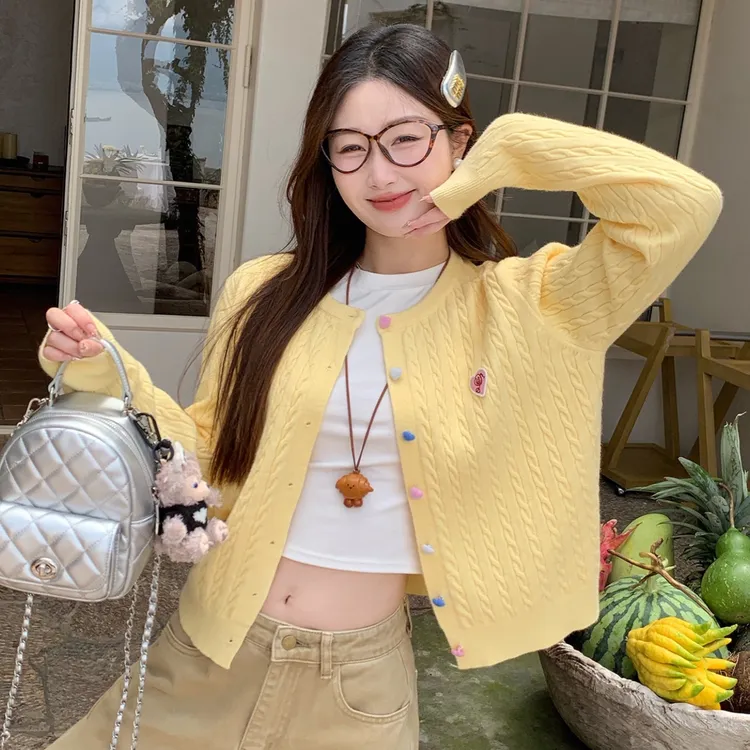 麻花针织开衫爱心刺绣宽松彩色爱心扣少女风长袖百搭小众外套
