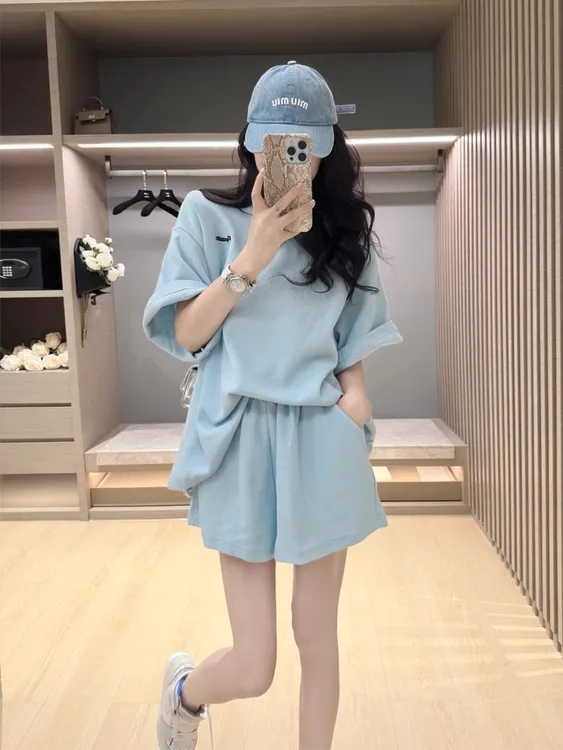 减龄洋气蓝色短袖短裤两件套2025运动套装女夏季休闲时尚超火炸街