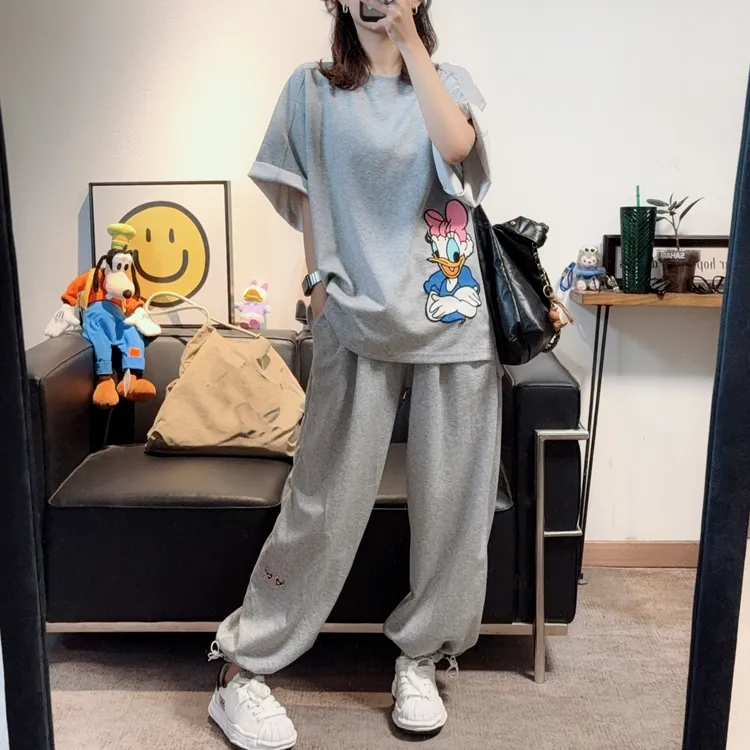 2026夏季新款超减龄高级感灰色卡通唐老鸭休闲套装女宽松显瘦个性