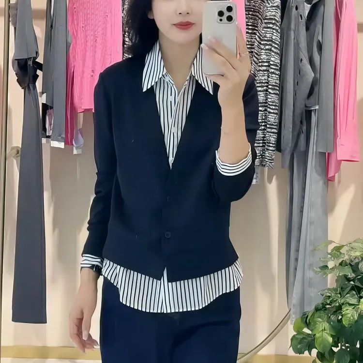 时尚气质小个子设计感衬衫2025春秋季新款女士条纹拼接长袖上衣潮