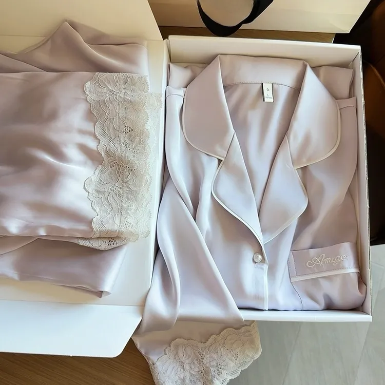 高档真丝加绒睡衣女款2025冬季长袖蕾丝拼接保暖桑蚕丝家居服套装