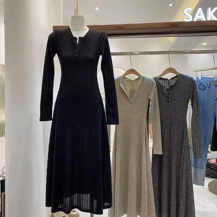 女装法式秋冬新款收腰显瘦修身针织长袖包臀打底长款气质优雅风连