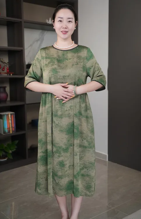 2025新款女装时尚百搭妈妈装气质优雅高腰褶皱设计阔太太时髦女装