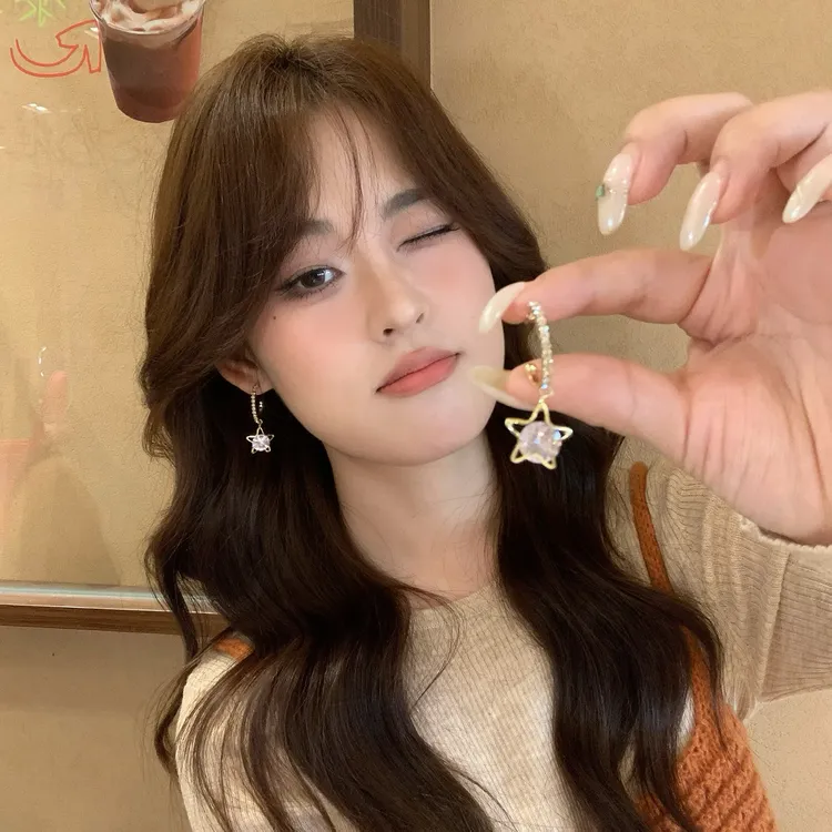 合金锆石耳饰 韩国个性镶钻星星耳钉小巧百搭耳环小众设计感耳坠