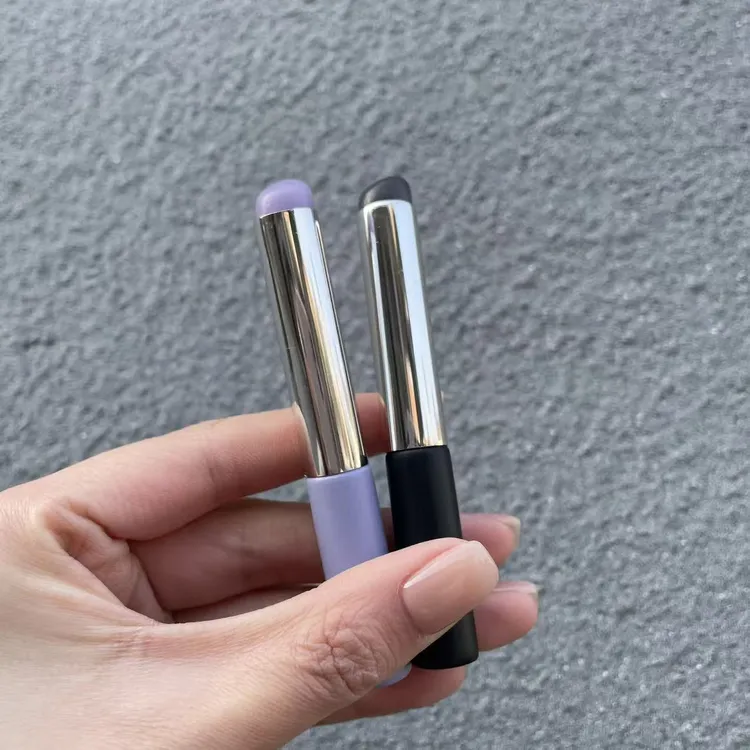 小花笙硅胶唇刷专业口红唇部晕染刷便携迷你遮瑕刷