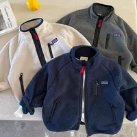 儿童羊羔绒外套2025秋冬新款男女童贴标开衫上衣潮宝宝保暖毛毛衣