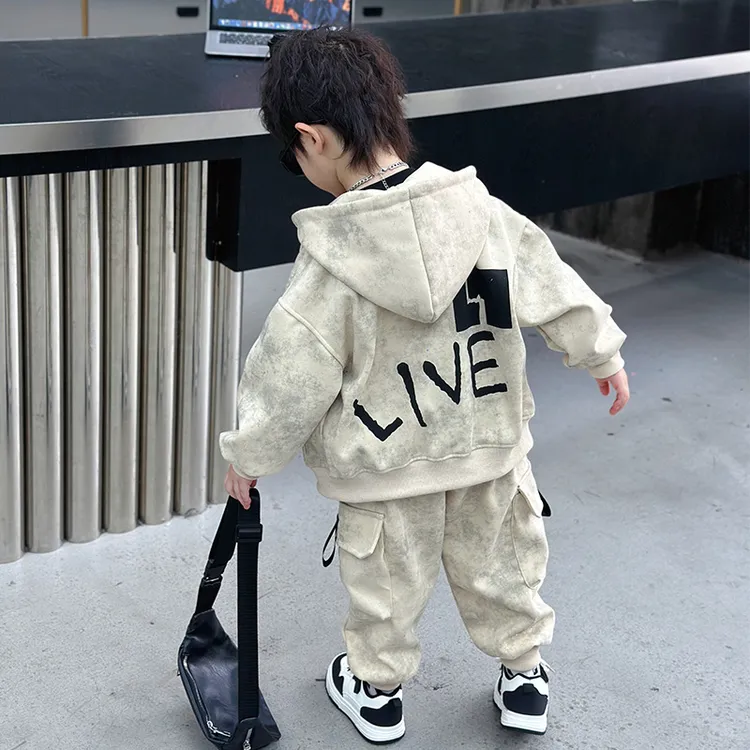 儿童套装春秋季新款韩版帅气时髦洋气休闲男童中小童运动连帽外套