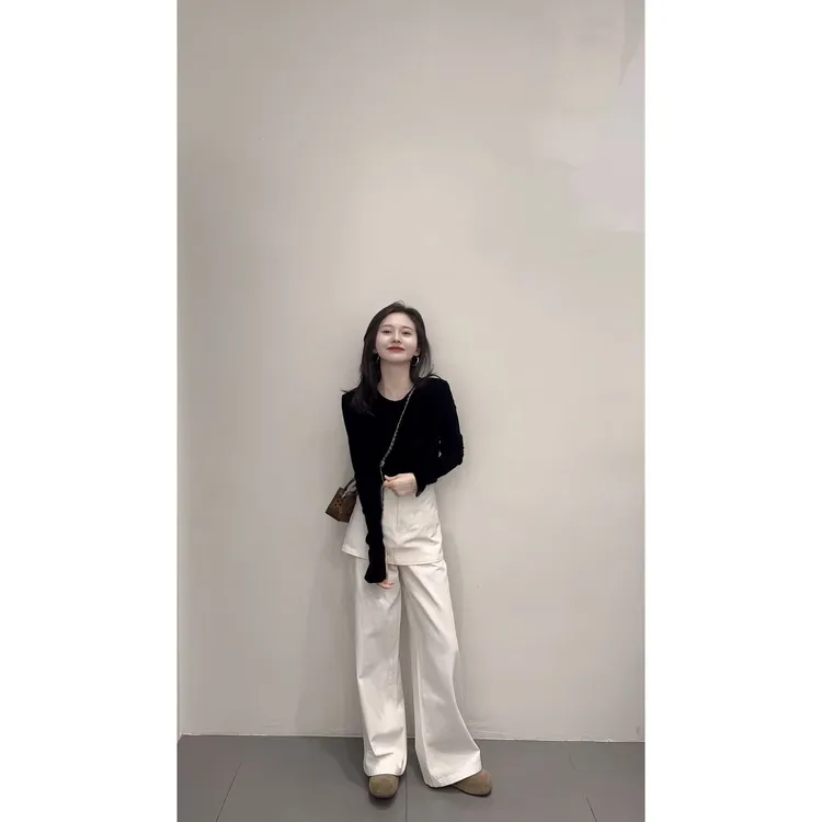 高级感黑色短款毛衣秋季新款时尚百搭休闲上衣裤子套装