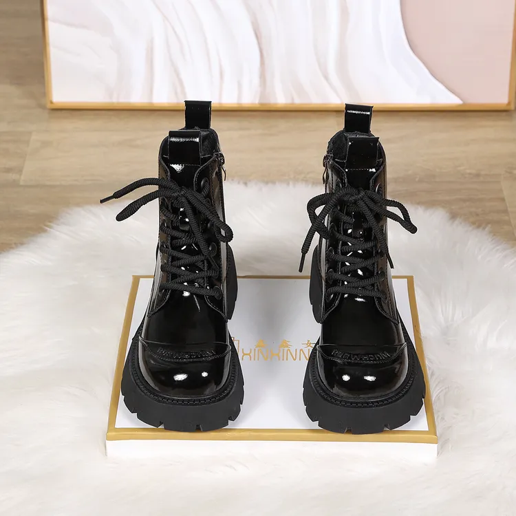 2025新款显瘦马丁靴秋季透气百搭女防滑黑色秋冬加绒英伦甜酷风