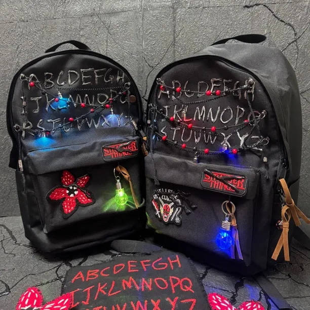 怪奇物语暗黑风格版本黑色小学生百搭休闲背包时尚