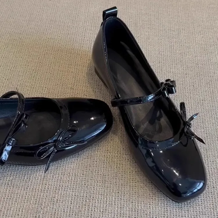 新款2025软皮平底蝴蝶结浅口芭蕾单鞋女春秋法式复古玛丽珍小皮鞋