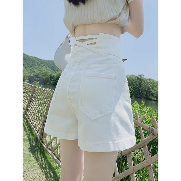 白色超高腰牛仔短裤女夏季显瘦遮肚子排扣美式辣妹休闲裤子潮