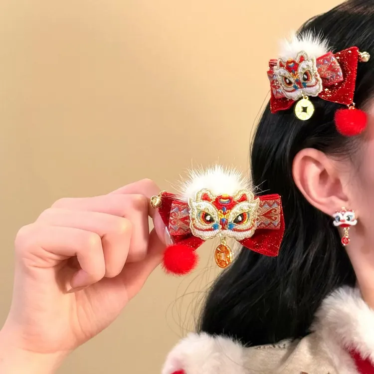 国风毛球醒狮蝴蝶结发夹女侧边刘海夹子红色新年头饰发卡