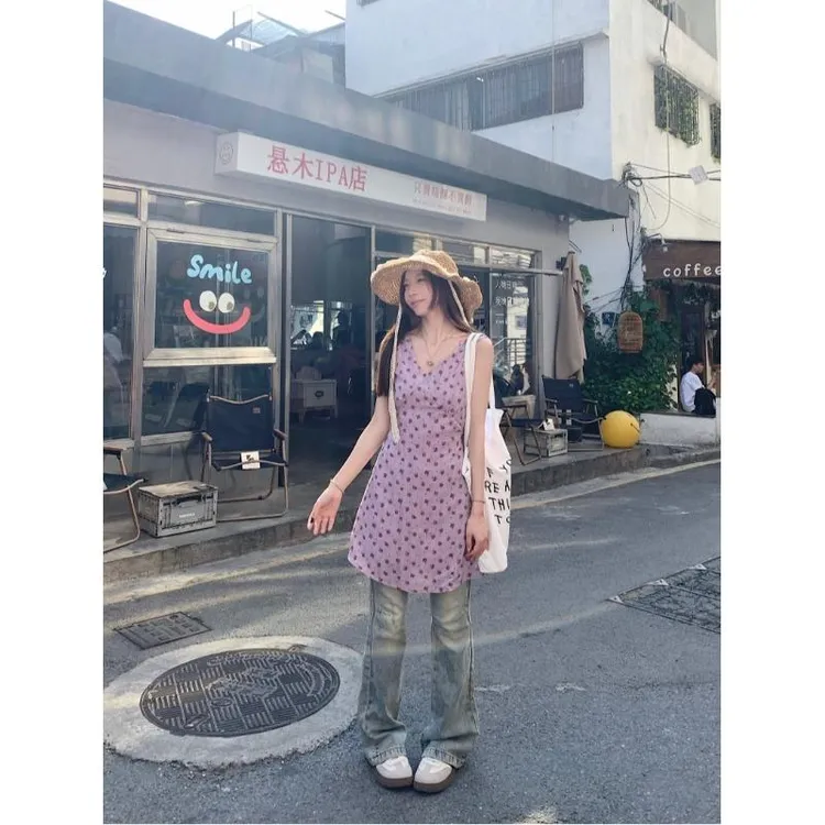 kumikumi甜美风减龄V领碎花连衣裙女夏季法式复古高腰背心裙短裙