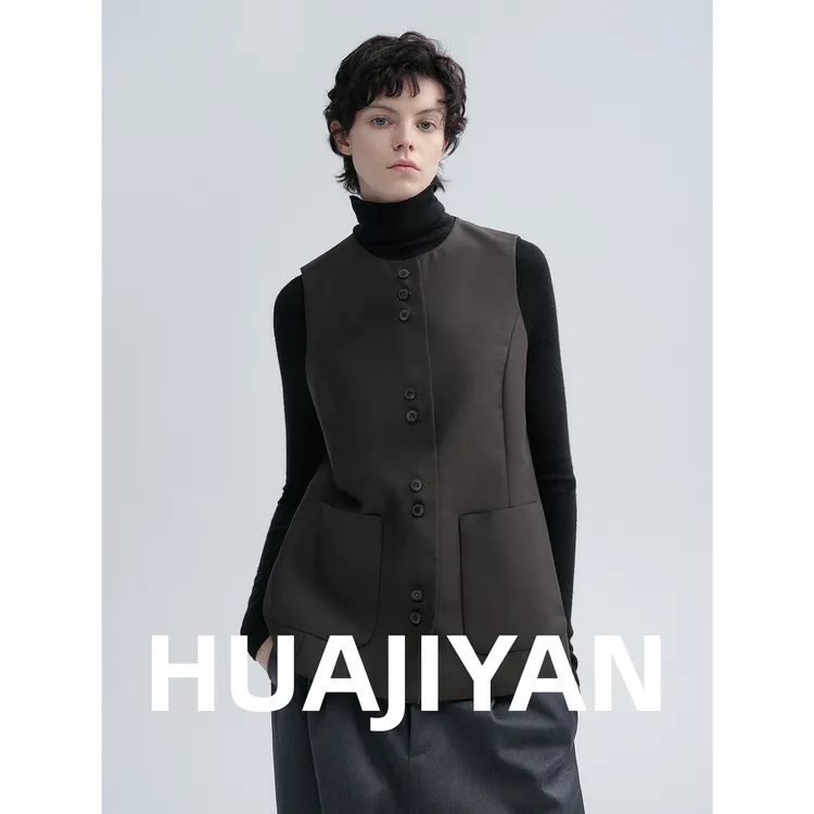 华吉言/HUAJIYAN【查尔斯】羊毛天丝混纺无袖圆领开门襟西装马甲