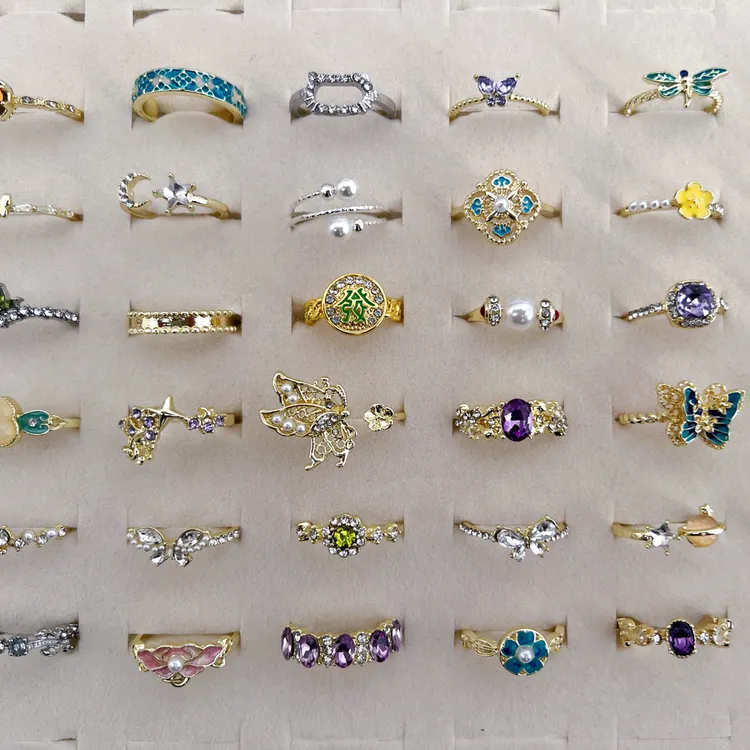 合金树脂戒指 锆石开口设计轻奢感蝴蝶可调节百搭ins风戒指