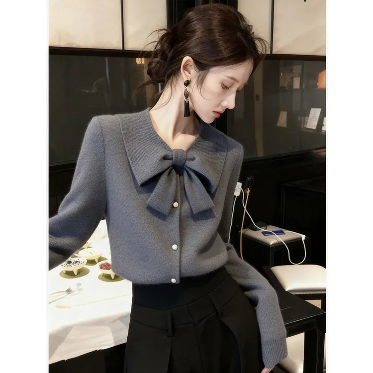 正品哥家灰色毛衣女2025秋冬季新款蝴蝶结冬天内搭高级感针织上衣