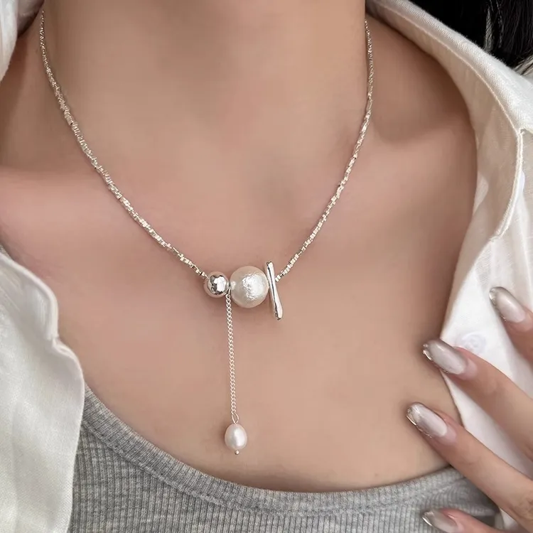 铜合金项链 2025春夏新款法式轻奢仿珍珠项链女高级感颈链锁骨链 