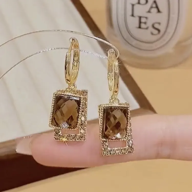 美拉德镶钻咖色耳环女气质轻奢高级感耳扣时尚长方形耳坠耳饰