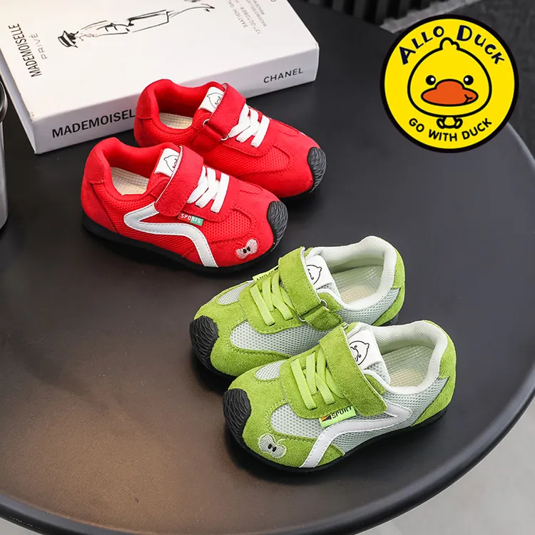 新款儿童鞋秋季女童小黄鸭刺绣时尚中小童透气男孩防滑软底阿甘鞋