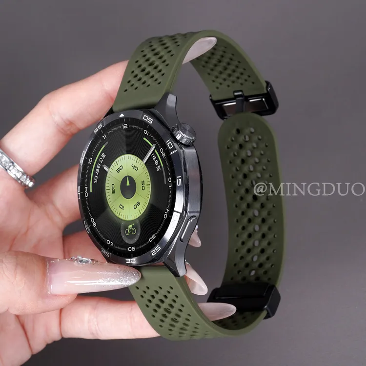 适用华为GT6pro手表gt5表带watch5/4军绿洞洞硅胶gt3磁吸扣秋冬2E
