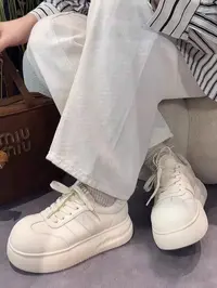 可爱胖头厚底小白鞋女2025春新款韩版轻便鞋821-1