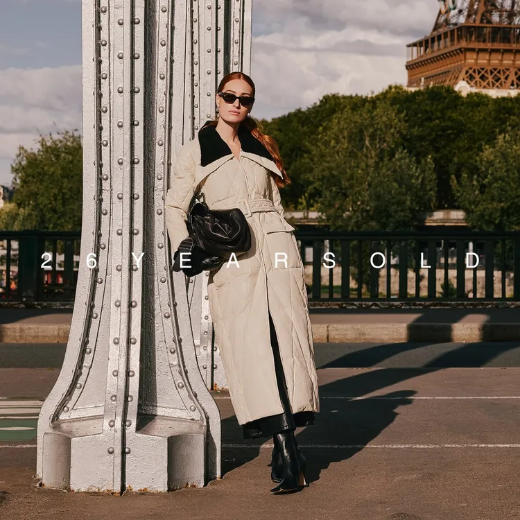 26YEARSOLD复古时尚聚暖抗风菱格长款大毛领皮羽绒服7719