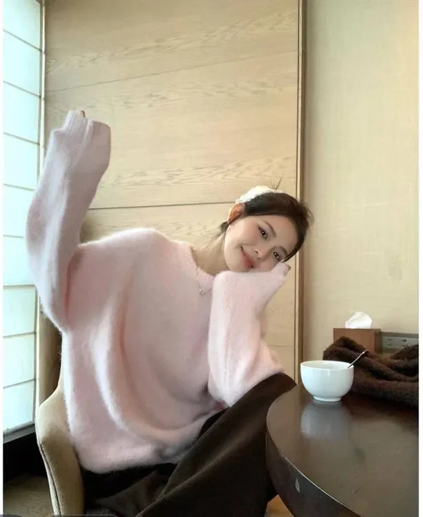 软糯针织加厚粉色毛衣女冬季韩系宽松慵懒巨好看的绝美上衣外套潮
