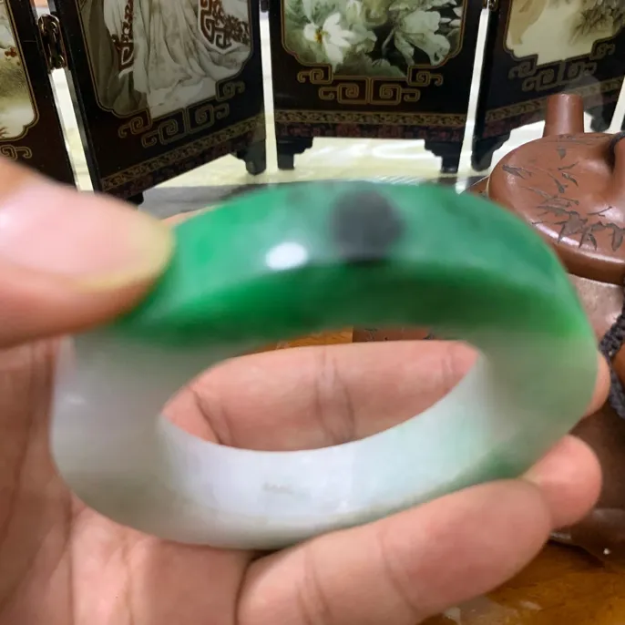 天然缅甸翡翠半山水微瑕疵阳绿色翡翠手镯