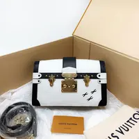 99新 LouisVuitton/路易威登 vv/软盒子/单肩包/C215306763