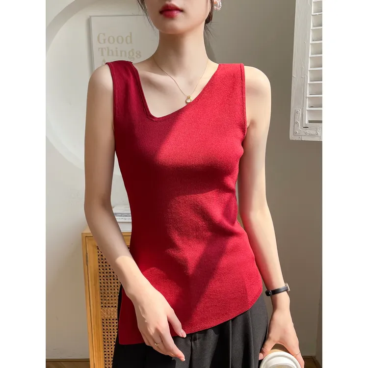 复古红色斜肩吊带背心2025新款女内搭夏季开叉无袖打底设计感上衣