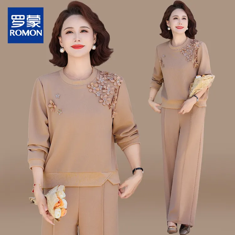 50多岁妈妈秋装休闲卫衣2025新款中老年人运动服套装女春秋两件套