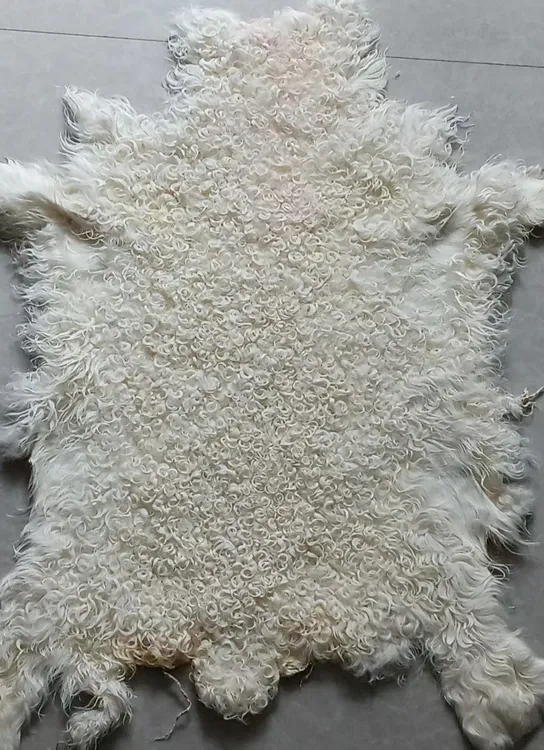 小羊羔皮原毛原色自然花 民族服装皮料