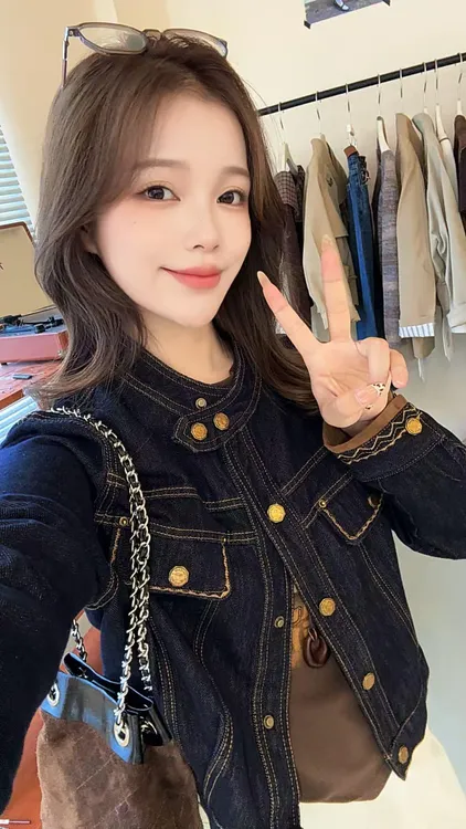 2025新款宽松休闲显瘦港风夹克韩版设计感短款复古牛仔外套女秋装