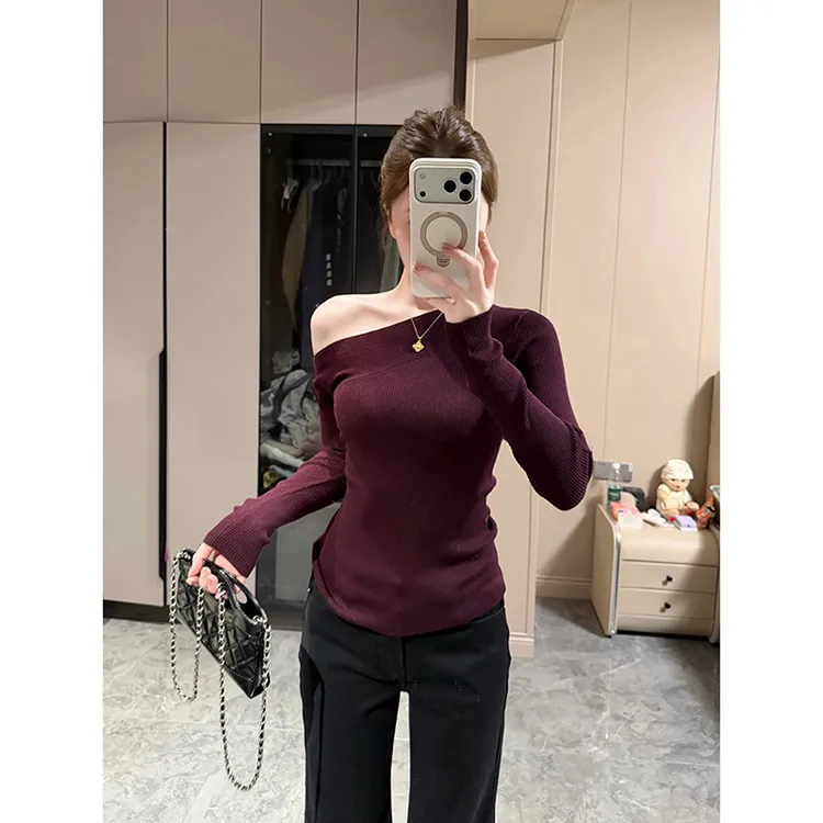 秋冬斜肩设计感显瘦针织衫女法式露肩高级感打底毛衣绝美内搭上衣