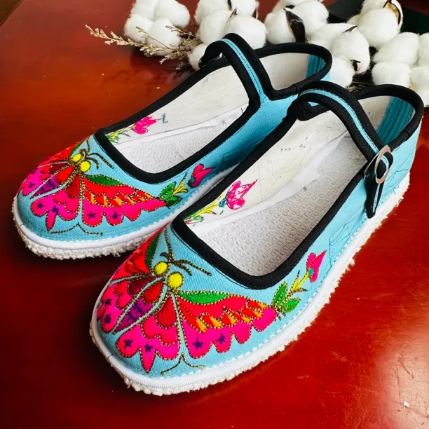 “蓝蝶金绣”云南手工纳底民族风千层底舞蹈鞋坡跟复古37码绣花鞋