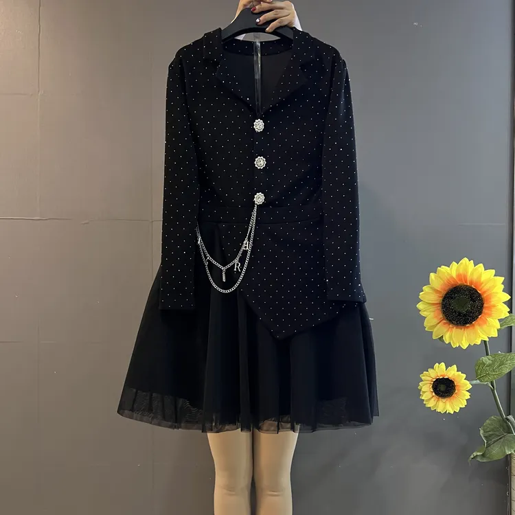 早春新款网纱拼接气质翻领显瘦高腰时尚大码连衣裙