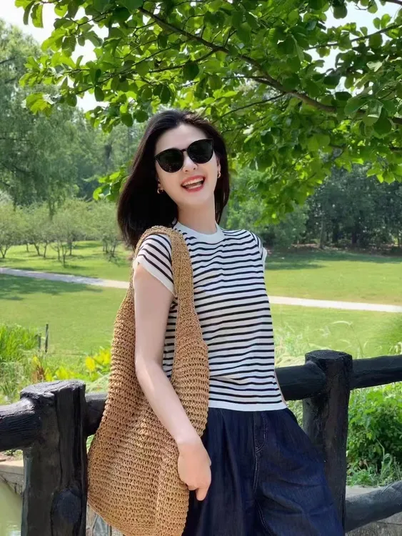 2025夏季新款韩版设计感小众条纹短袖T恤上衣气质百搭阔腿裤套装