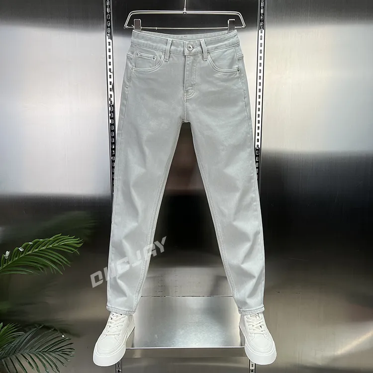 男士冬季加绒裤子白灰色牛仔裤男修身小直筒弹力加绒加厚牛仔长裤