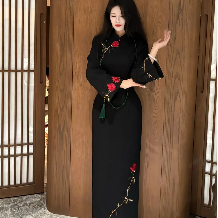 LHMknk1LHMknk1画报夫人原创中式弹力西装刺绣倒大袖一支玫瑰少女