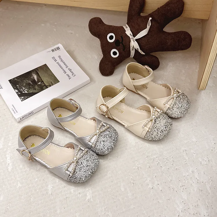 女童凉鞋夏款包头2025年新款夏季洋气表演儿童公主水晶鞋软底单鞋