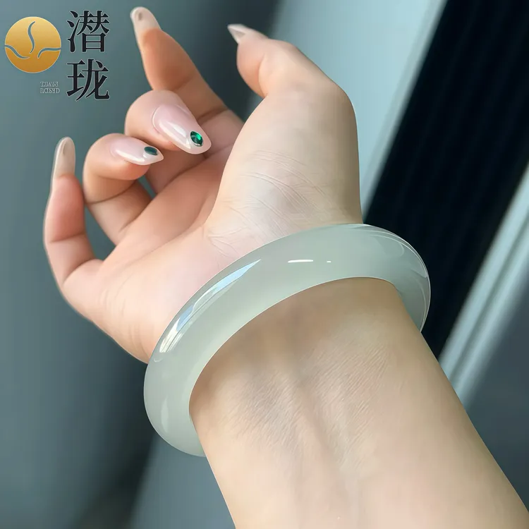 【潜珑】L-30113 天然东陵玉老矿冰底硬料手镯多样性拍一发一
