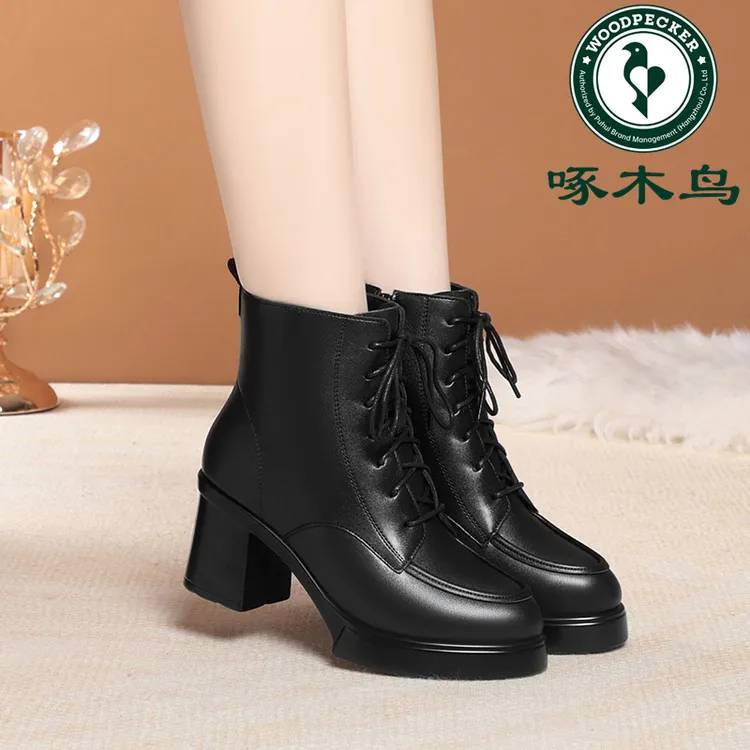 啄木鸟秋冬新款高跟马丁靴女粗跟中跟女士保暖短靴防水台妈妈短靴