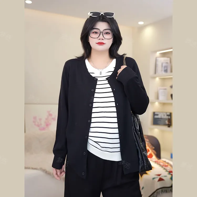 梦丞-秋季大码女装宽松显瘦遮肉圆领假两件条纹长袖针织开衫上衣