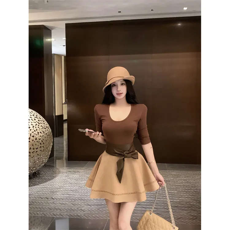 名媛高级感U领正肩五分袖上衣套装女高腰蝴蝶结蓬蓬半身裙两件套