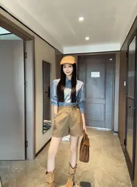 【艾老板专属】蓝色条纹爆款衬衫格纹翻领时尚衬衫气质短裤套装