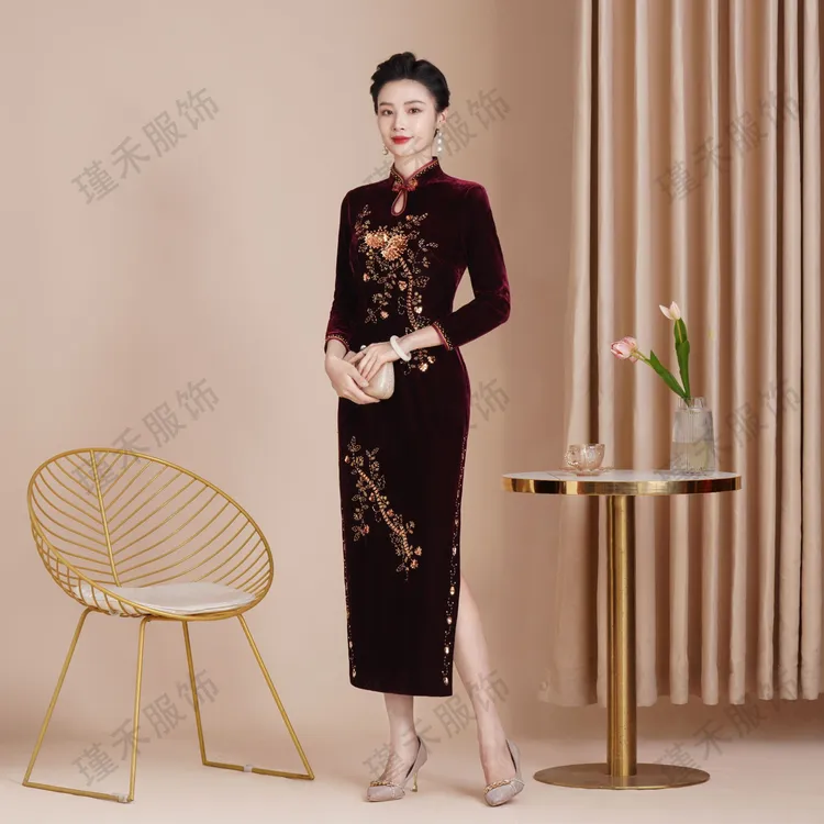 【长款】瑾禾高贵显瘦钻石绒喜婆婆国风中长款大码走秀修身旗袍2025